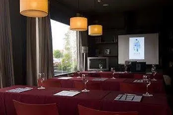 Aisia Museo Otel Derio